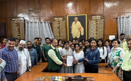 महिला नेता पर आपत्तिजनक टिप्पणी भारी पड़ी: बरेली कॉलेज के चीफ प्रॉक्टर हटाए गए, एबीवीपी का उग्र प्रदर्शन