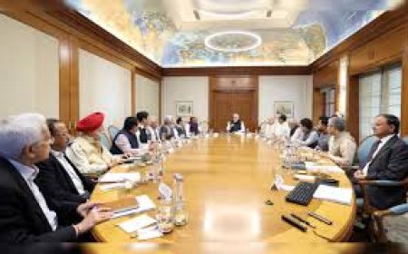 तेल संकट के बीच केंद्र का बड़ा फैसला,  पेट्रो केमिकल प्रोडक्ट्स पर बड़ी छूट का ऐलान,  किसानों तथा आम लोगों को बड़ी राहत