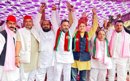 मंटोला में सपा का शक्ति प्रदर्शन, कांग्रेस-बसपा छोड़ सैकड़ों लोगों ने थामा साइकिल का दामन