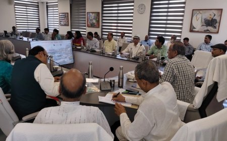 ब्रज विकास को सीएसआर का बड़ा सहारा: हेरिटेज संरक्षण, कुंडों के पुनर्जीवन, स्मार्ट सुविधाओं और पर्यटन विस्तार के लिए देशभर की संस्थाओं ने दिए प्रस्ताव, मंडलायुक्त की सख्त हिदायत- काम में न हो देरी