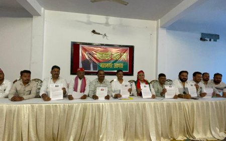 नगर निगम के ट्रेड टैक्स’ से व्यापार पर हो रहा वार: सपा व्यापार सभा ने किया आंदोलन का ऐलान