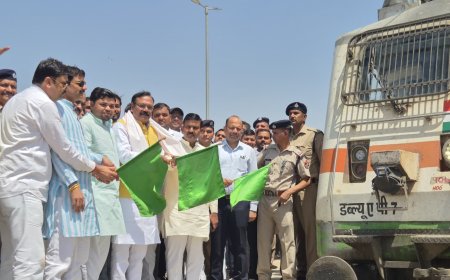 खिले चेहरे, बाह–फतेहाबाद से गुजरी नई सुपरफास्ट ट्रेन, सांसद राजकुमार चाहर ने दिखाई हरी झंडी