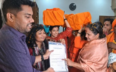 गौ माता को राष्ट्र माता बनाने की मांग के साथ निकाली गई संकीर्तन रैली, गौ-भक्तों ने सौंपा ज्ञापन