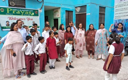 आगरा के समर्पण बधिर विद्यालय में टाइल्स के लिए लायंस क्लब प्रयास ने दी सहायता राशि