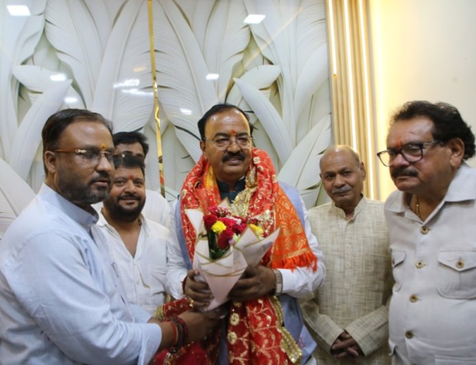 डिप्टी सीएम का कार्यकर्ता कनेक्ट, आगरा में केशव मौर्य ने दिया जीत का मंत्र