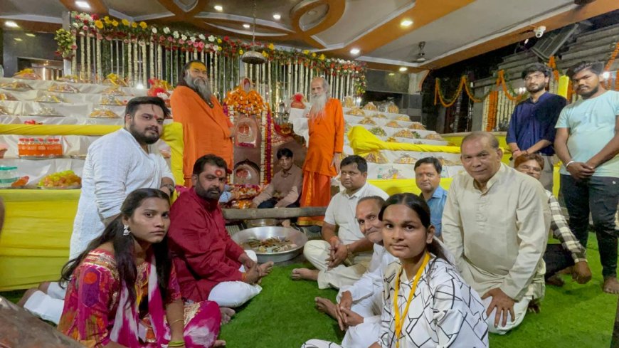 चामुण्डा देवी मंदिर में 56 भोग और देवी जागरण से उमड़े श्रद्धालु, मेले में देर रात तक झूमे भक्त