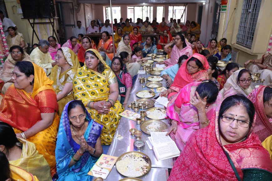 मोती कटरा में महावीर भक्ति का महापर्वः विधान, भजन और सम्मान समारोह में उमड़ी आस्था