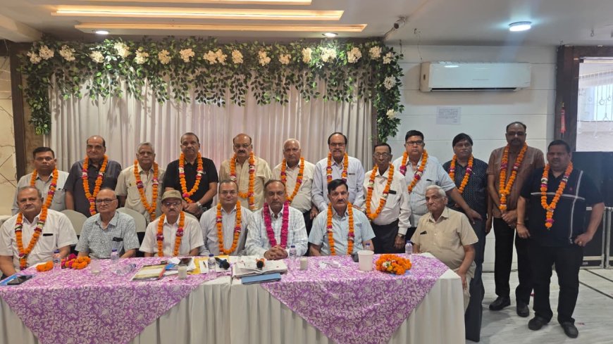 अतिथि वन समिति का चुनावः लगातार 17वीं बार निर्विरोध अध्यक्ष चुने गये सांसद नवीन जैन