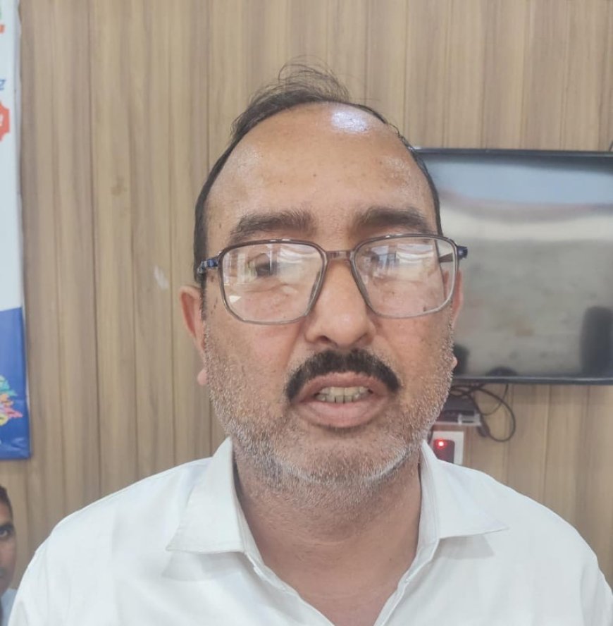 बरेली में रिश्वतखोर बाबू बेनकाब: दस हजार रुपये लेते रंगे हाथ दबोचा, खनन विभाग में खलबली