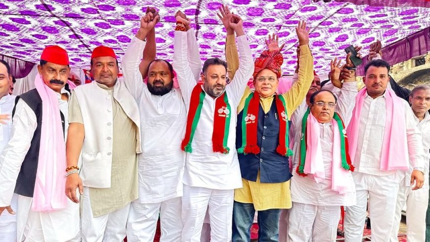 मंटोला में सपा का शक्ति प्रदर्शन, कांग्रेस-बसपा छोड़ सैकड़ों लोगों ने थामा साइकिल का दामन