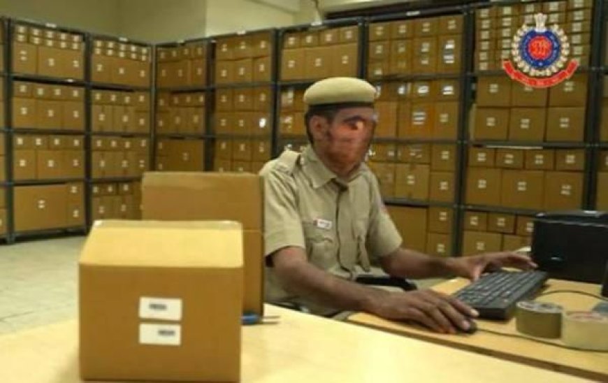 थाने के मालखाने में ही ‘हाथ साफ’! आगरा पुलिस पर गबन का साया, कोर्ट ने दिए मुकदमे के आदेश