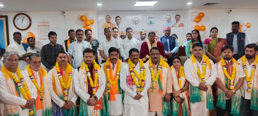 आगरा नगर निगम में नई ताकत की एंट्री: दस मनोनीत पार्षदों ने ली शपथ, मेयर ने कहा- विकास को रफ्तार मिलेगी