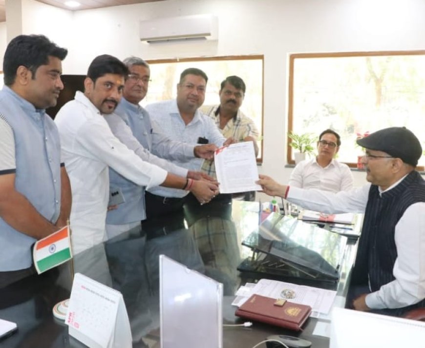 15 अप्रैल से प्रस्तावित कार्रवाई के विरोध में उतरे व्यापारी: आवासीय भूखंडों पर कारोबार पर रोक के विरोध में मंडल आयुक्त को सौंपा ज्ञापन, सुप्रीम कोर्ट ने दिए हैं आदेश