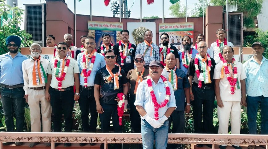 एक तिरंगा और तीन हजार दिनः आगरा की अजीतनगर बाजार कमेटी ने रचा इतिहास, देशभक्ति का अद्भुत कीर्तिमान