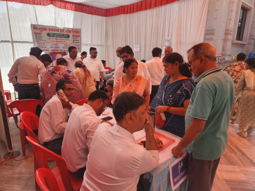 आगरा में जैन महासमिति के स्वास्थ्य शिविर में 125 मरीजों को मिला मुफ्त इलाज