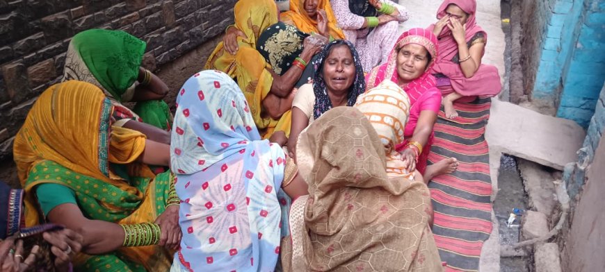 मुरैना में करंट से झुलसी डीसीएम, आगरा के 2 युवकों की मौत, 6 घायल