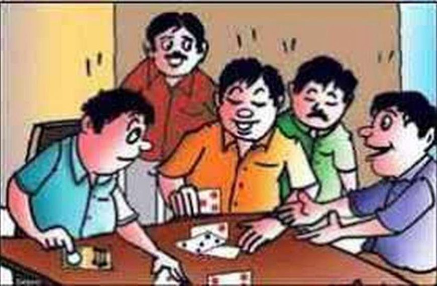 खुले मैदान में जुआ खेल रहे 4 आरोपी गिरफ्तार, पुलिस ने दबिश देकर पकड़ा गिरोह