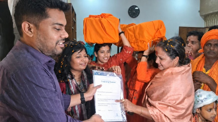 गौ माता को राष्ट्र माता बनाने की मांग के साथ निकाली गई संकीर्तन रैली, गौ-भक्तों ने सौंपा ज्ञापन