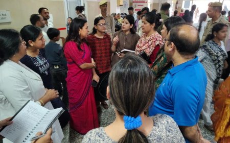 बरेली के महिला अस्पताल के औचक निरीक्षण में डॉक्टर गायब मिलीं, मरीज बेहाल, तीन महीने बाद मिल रही थी अल्ट्रासाउंड की तारीख, एडीएम बोलीं-  डीएम को भेजी जाएगी रिपोर्ट