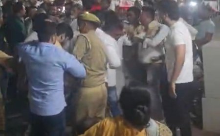 आगरा में पारिवारिक विवाद बना रणक्षेत्र, पुलिस के सामने भिड़े दोनों पक्ष, दामाद और ससुर गंभीर घायल