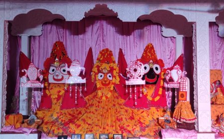पुरुषोत्तम मास में तीन वर्ष बाद नवांक श्रृंगार से सजे श्रीहरि, इस्कॊन मंदिर में दीपों की आभा में निखरा भक्ति का दिव्य दृश्य
