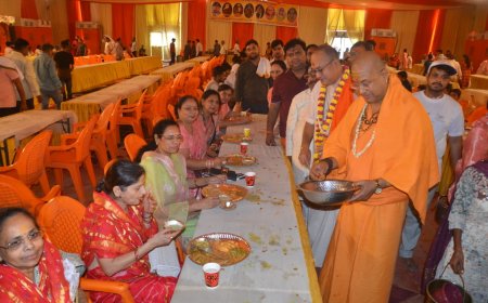यमुना तट पर पूर्णाहुति के साथ संपन्न हुआ श्रीमद्भागवत ज्ञान यज्ञ, हजारों श्रद्धालुओं ने ग्रहण की प्रसादी