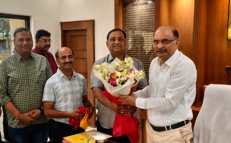 टीटीजेड की बंदिशों, गेल गैस की मनमानी और यूपीसीडा के भारी शुल्क पर फूटा उद्योग जगत का गुस्सा, चैम्बर ने मंडलायुक्त के सामने खोला समस्याओं का पिटारा