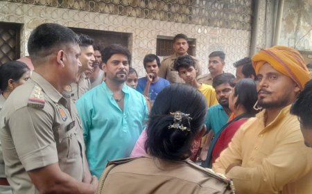 ताजमहल में ईद की नमाज पर हिंदू महासभा का विरोध, कार्यकर्ताओं को पुलिस ने किया नजरबंद