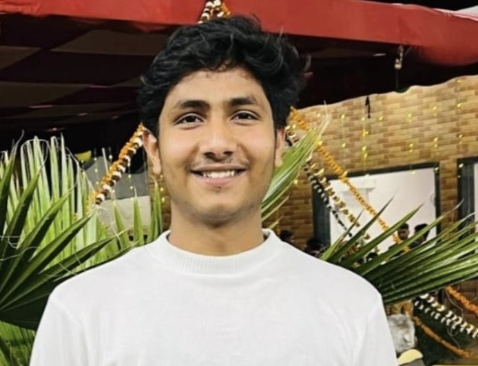 परीक्षा देकर लौटते समय सड़क हादसे में घायल हुए छात्र की बुझ गई जिंदगी, फतेहपुर सीकरी के कुशाल गुप्ता की मौत से मातम, हाईवे के खतरनाक कट फिर सवालों में