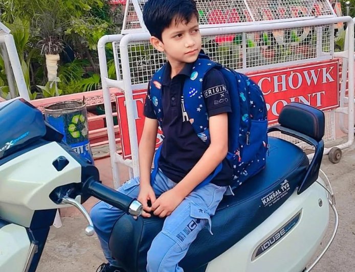 आगरा में स्विमिंग पूल में डूबने से 8 वर्षीय मासूम की मौत, परिवार में मचा कोहराम