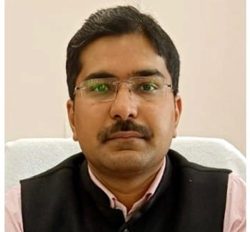 रातों-रात बड़ा प्रशासनिक फेरबदल, आगरा के नगर आयुक्त बनाए गए संभल के डीएम