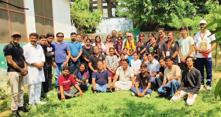 बच्चों ने रंगों से दिया पर्यावरण बचाने का संदेश, टीम इंडिया राइजिंग के जागरूकता अभियान में प्राइमरी विद्यालय बुढ़ान सैयद में सेव वाटर-सेव अर्थ की गूंज, नारी शक्ति सम्मान से भावुक हुआ माहौल