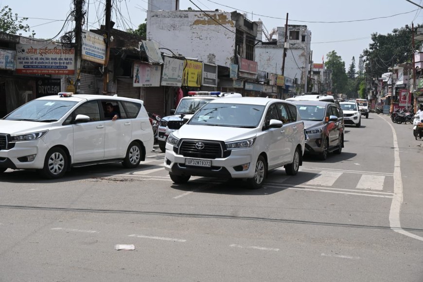 बरेली में मोदी-योगी की अपील पर भारी पड़ा वीआईपी प्रोटोकॉल, शहर में पर्यटन मंत्री के काफिले में दिखीं दर्जन भर से ज्यादा गाड़ियां