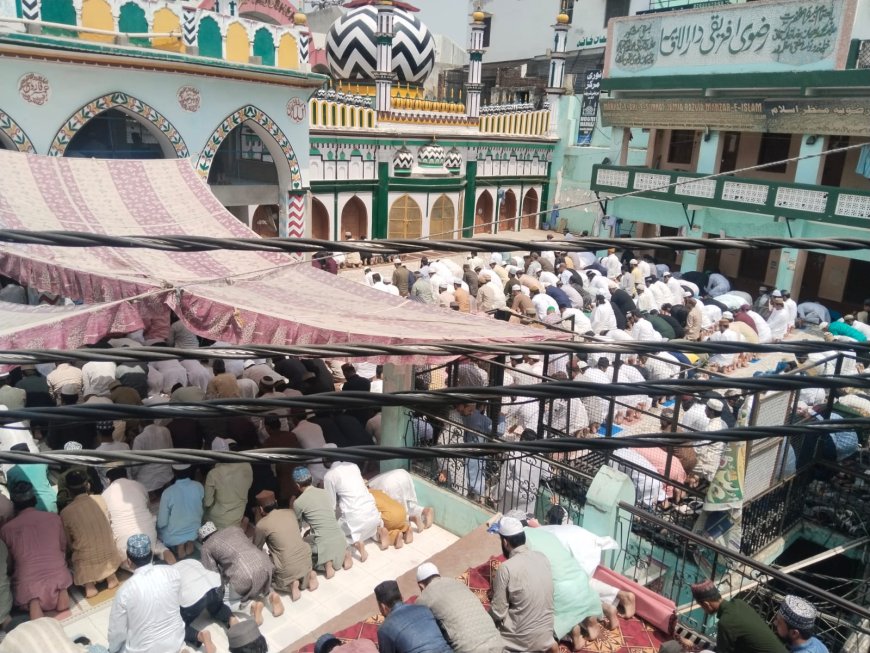बरेली में अमन और भाईचारे के साथ गूंजी ईद-उल-अज़हा की तकबीरें, ईदगाह से दरगाहों तक उमड़ा सैलाब, नमाज़ के बाद चला सुन्नते इब्राहीमी का सिलसिला