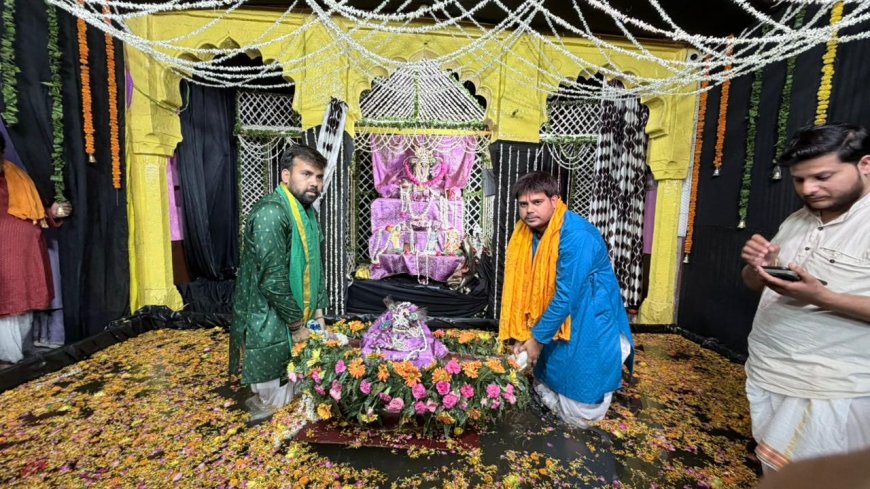 पुरुषोत्तम मासः श्रीमथुराधीश मंदिर में नौका विहार और प्रेमनिधि मंदिर में व्यंजन द्वादशी का आयोजन