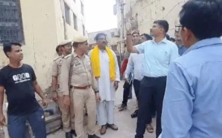नाले पर खड़ा स्कूल, नीचे बहता पानी, बालूगंज पहुंच डीएम मनीष बंसल भी रह गए हैरान
