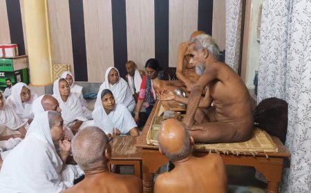 मोती कटरा बड़ा मंदिर में संत संघों का मंगल मिलन, धर्मसभा में गूंजा आत्मकल्याण और संयम का संदेश