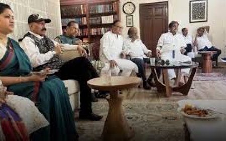 ममता बनर्जी के सांसद आज ही कर सकते हैं अलग गुट का ऐलान, सीक्रेट मीटिंग के बाद भूपेंद्र यादव के घर पहुंचे, शुभेंदु अधिकारी भी मौजूद