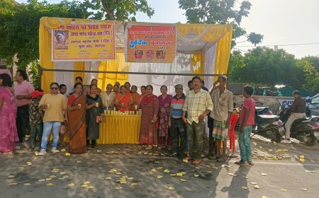 अधिक मास में भार्गव महिला सभा ने पंचकुइयां चौराहे पर लगाई शीतल जल व मिल्क शेक की प्याऊ