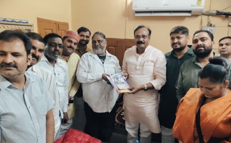 मोदी सरकार की 12 साल की उपलब्धियों को लेकर व्यापारियों, चिकित्सकों और उद्यमियों के बीच पहुंचे सांसद राजकुमार चाहर, विकसित भारत के संकल्प को जन-जन तक पहुंचाया