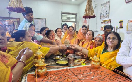 आगरा में 48 दिवसीय भक्तामर दीप अर्चना का समापन: श्रद्धा, भक्ति में डूबा रहा पद्मप्रभु जिनालय