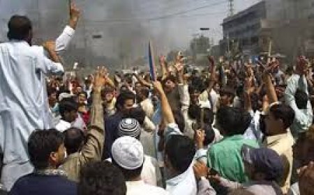 पीओके में बगावत तेज,  10वें दिन भी प्रदर्शन जारी,   सड़कों पर उतरे 70 हजार प्रदर्शनकारी, पाक सेना के खिलाफ नारे