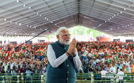पश्चिम बंग दिवस पर पीएम का कांग्रेस पर हमला, बोले - बंगाल को पाकिस्तान में मिलाने की कोशिश हुई थी