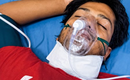 रुनकता चौकी से लौटे युवक ने काटी गर्दन, लापता किशोरियों की जांच के बीच सनसनी,  पुलिस ने दी सफाई