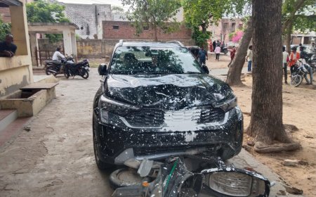फतेहपुर सीकरी में रफ्तार का कहर! कार की टक्कर से स्कूटी सवार गंभीर घायल, दोपहिया के फंसने पर एक किलोमीटर तक घसीटता ले गया कार चालक