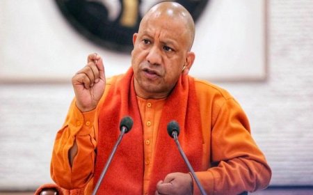 आगरा में अवैध खनन पर मुख्यमंत्री का बुलडोजर वाला रुखः अफसरों से कहा- मेट्रो-एयरपोर्ट को अक्तूबर तक पूरा कराएं ताकि उद्घाटन के लिए प्रधानमंत्री का समय लिया जा सके, ग्रामीण सड़कों को तोड़ने वालों को मुकदमा दर्ज कर जेल भेजने के निर्देश