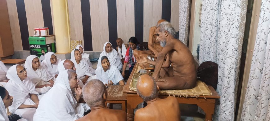 मोती कटरा बड़ा मंदिर में संत संघों का मंगल मिलन, धर्मसभा में गूंजा आत्मकल्याण और संयम का संदेश