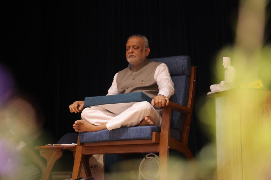 हृदय से जुड़ो, परमात्मा को महसूस करो: दाजी ने ध्यान के माध्यम से दिया आंतरिक शांति का मंत्र, मथुरा के पाञ्चजन्य ऑडिटोरियम में हुए हार्टफुलनेस ध्यान सत्र में उमड़ी भीड़, पद्म भूषण डॉ. कमलेश डी. पटेल ने प्रेम, करुणा और आत्मिक संतुलन का दिया संदेश
