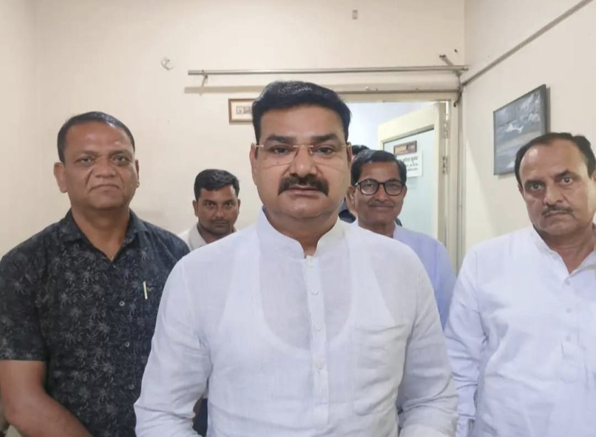 बरेली में प्रतिबंधित चाइनीज मांझे से गन्ना राज्य मंत्री के 15 वर्षीय भतीजे की गर्दन कटी, श्यामगंज फ्लाईओवर पर दर्दनाक हादसा, आईसीयू में जिंदगी की जंग लड़ रहा किशोर, डीएम-एसएसपी से जवाब मांगेंगे मंत्री