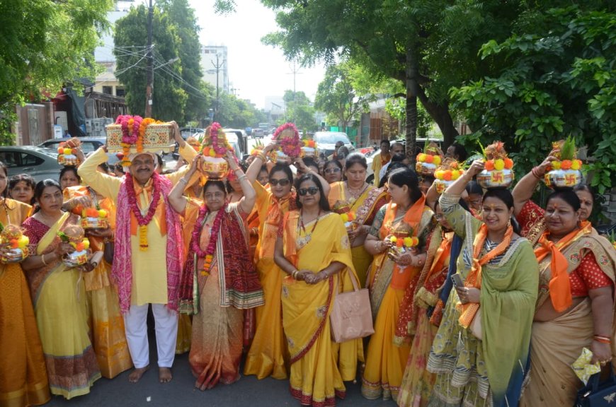 108 कलशों की शोभायात्रा से गूंजा कमला नगर, राधा माधव रसामृत कथा में सुनाया गया वृंदावन महात्म्य
